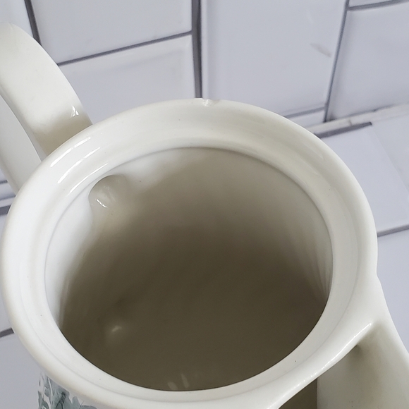 Made in Portugal Medium size Ceramic Pitcher Green - Picture 6 of 12